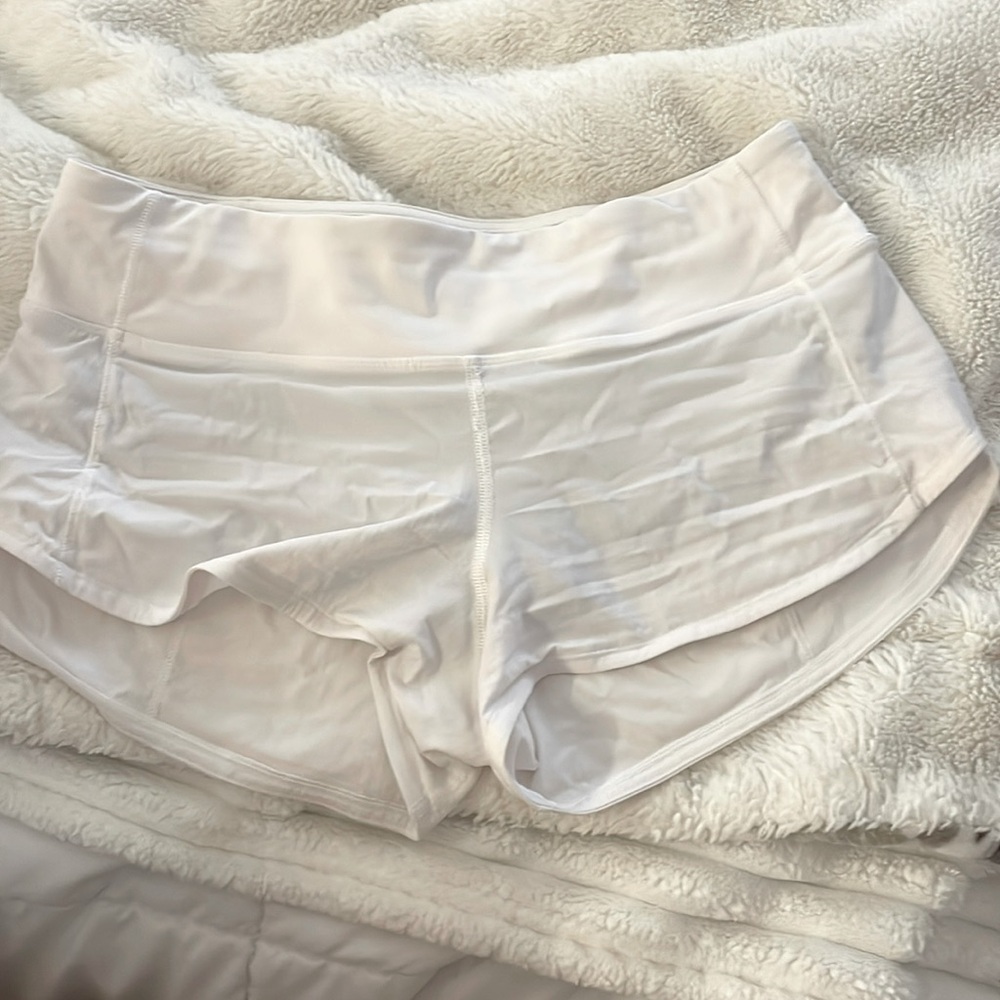 WORN 2 TIMES lululemon white speed up shorts size 4